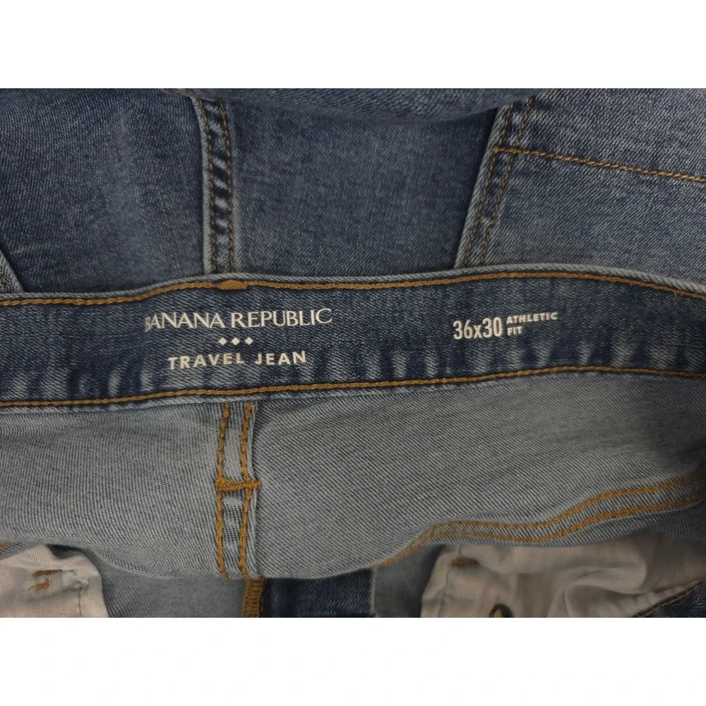 Banana Republic Travel Jean Athletic Fit Medium Wash Denim Jeans Mens 36x30